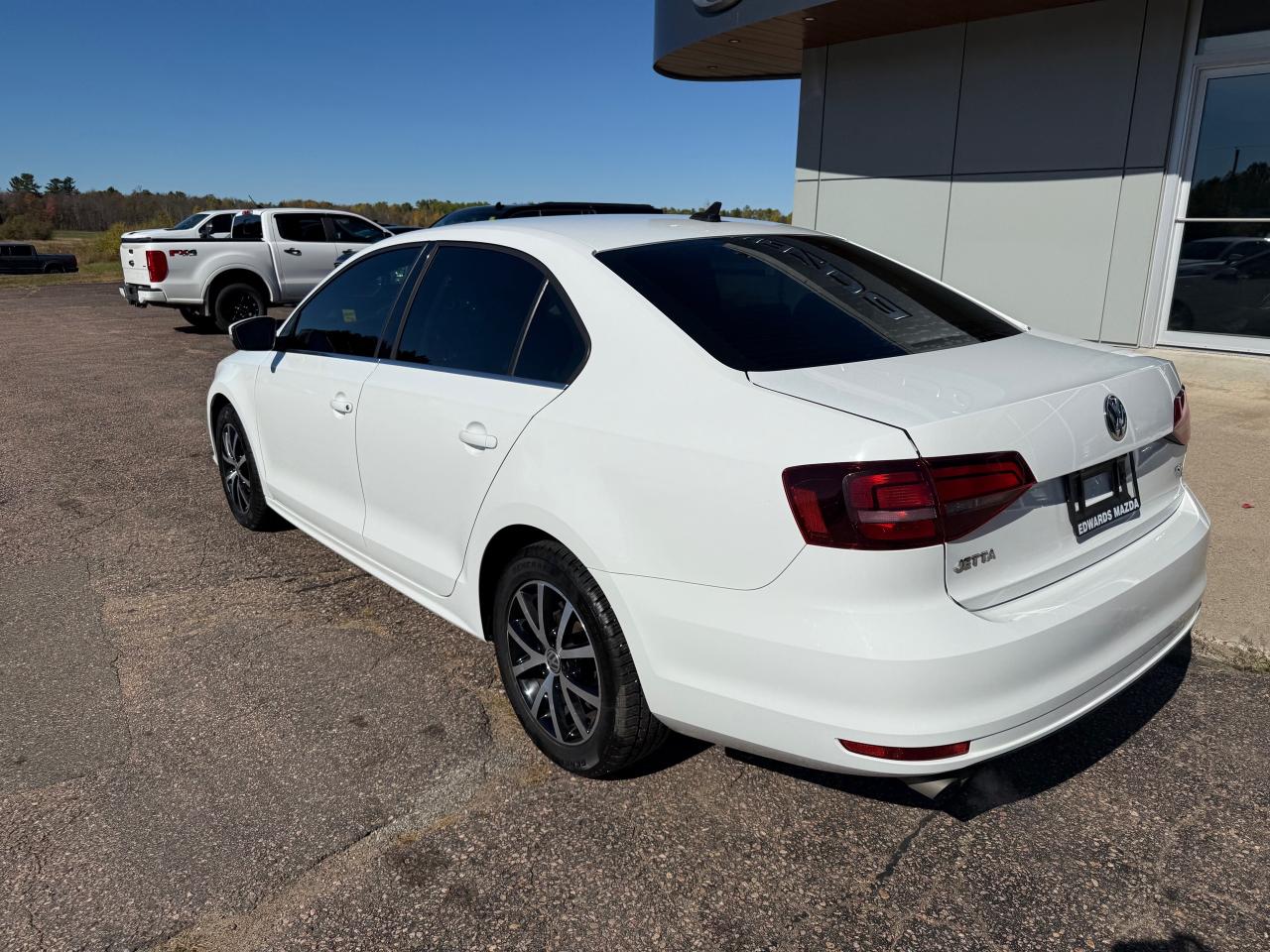 2016 Volkswagen Jetta 1.8 TSI Highline (A6) 4dr Sedan Photo