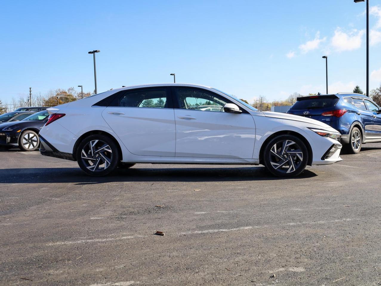 2025 Hyundai Elantra  Photo2