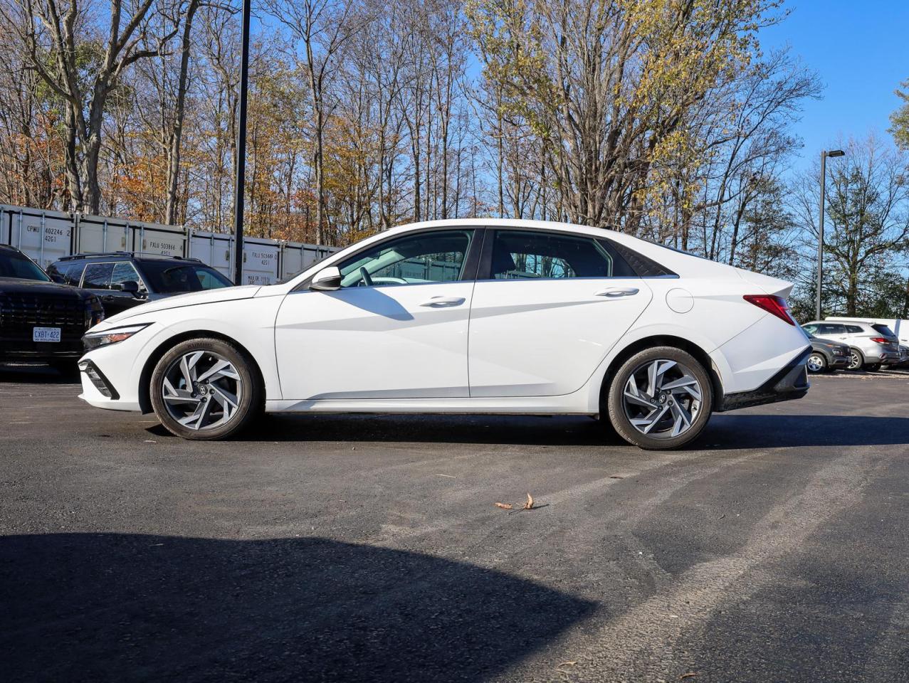 2025 Hyundai Elantra  Photo3
