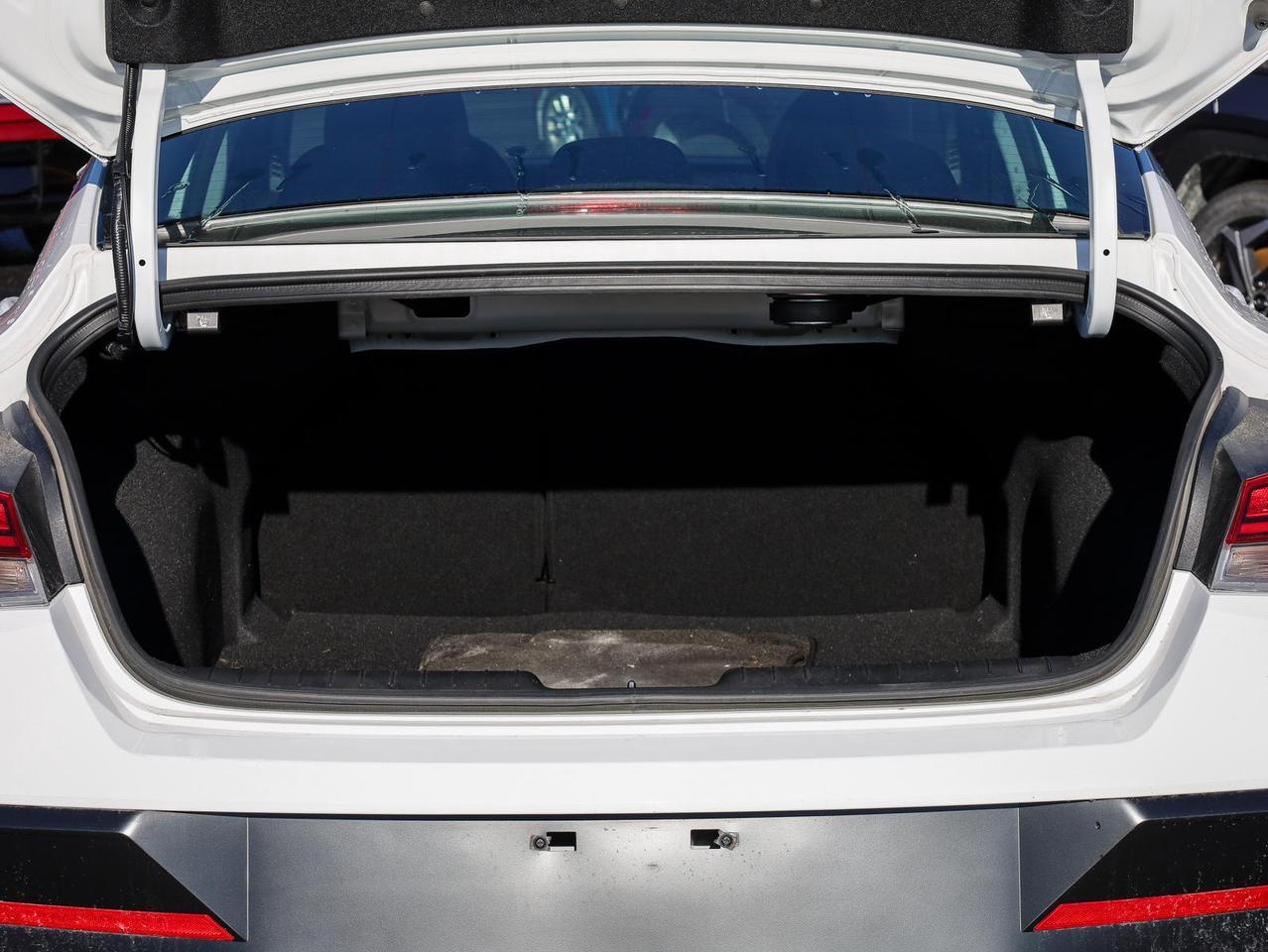 2025 Hyundai Elantra  Photo