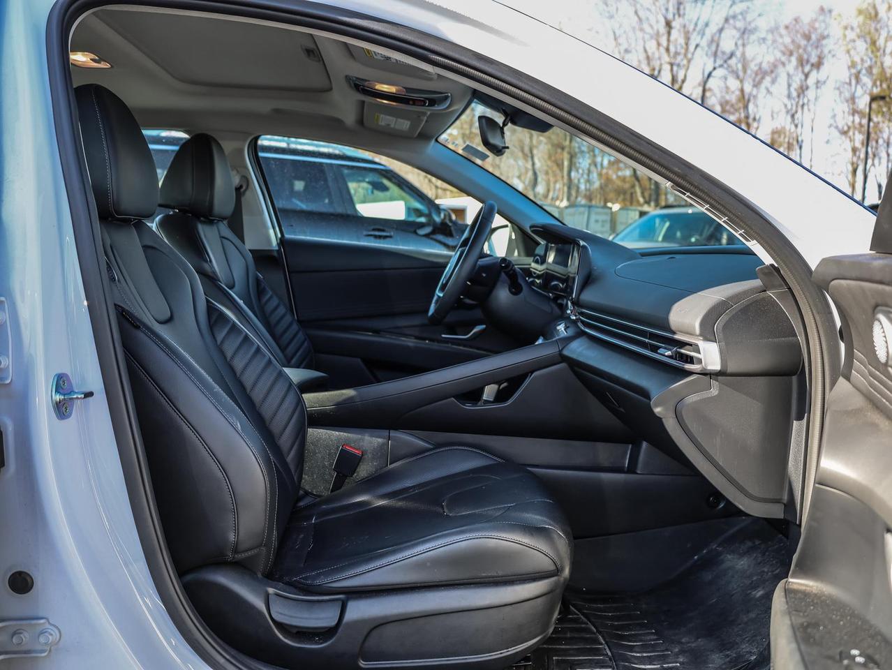 2025 Hyundai Elantra  Photo