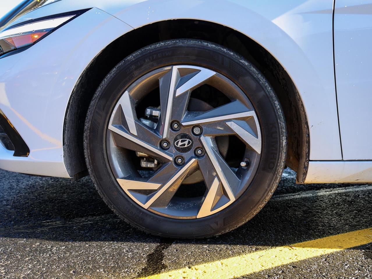 2025 Hyundai Elantra  Photo