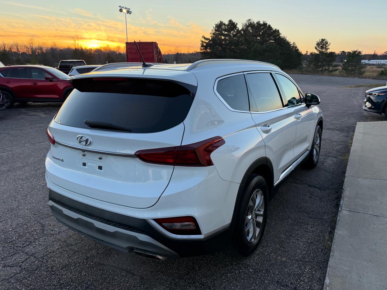 2020 Hyundai Santa Fe Essential 2.4 4dr Front-Wheel Drive Photo