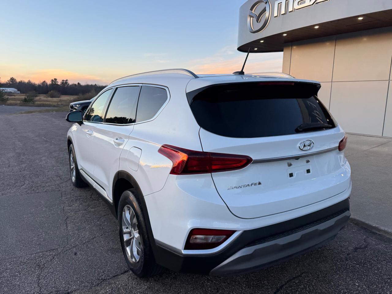 2020 Hyundai Santa Fe Essential 2.4 4dr Front-Wheel Drive Photo