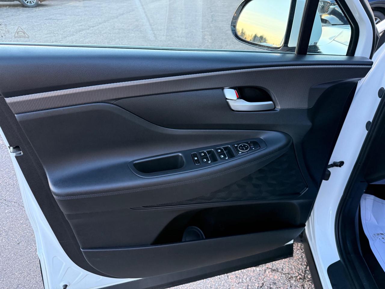 2020 Hyundai Santa Fe Essential 2.4 4dr Front-Wheel Drive Photo