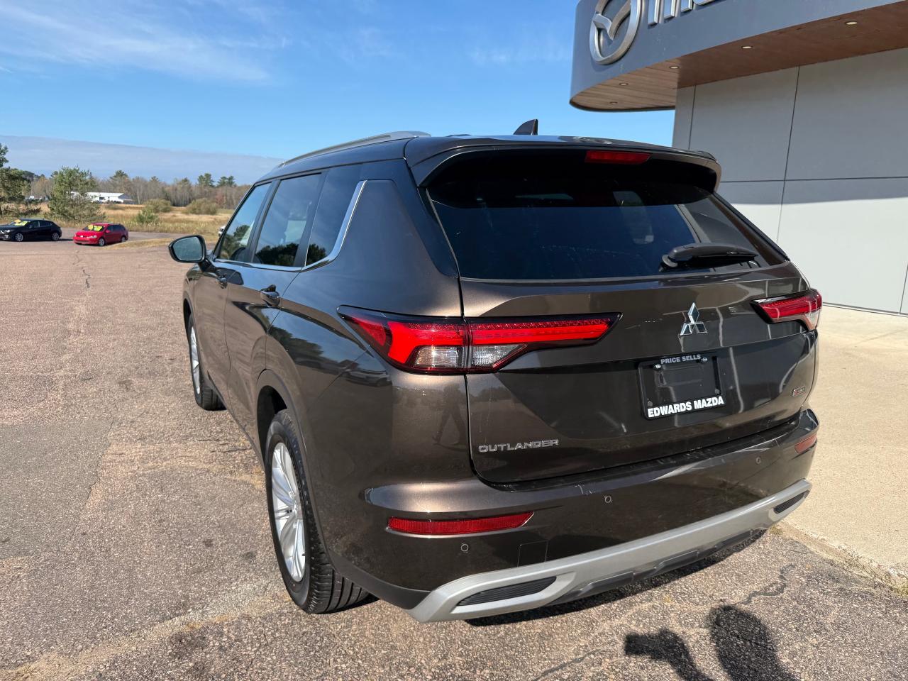2022 Mitsubishi Outlander SE 4DR S-AWC Photo