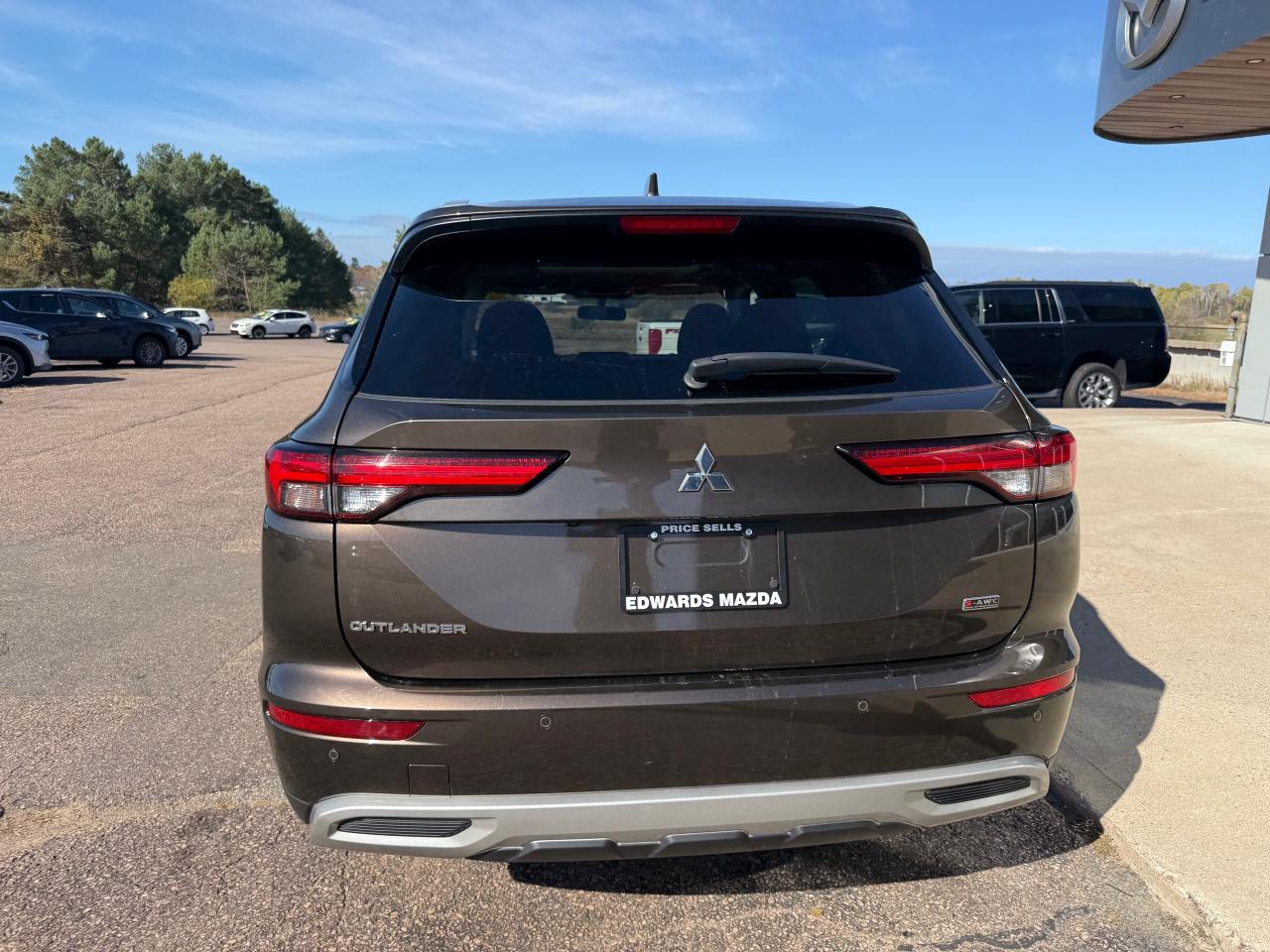 2022 Mitsubishi Outlander SE 4DR S-AWC Photo