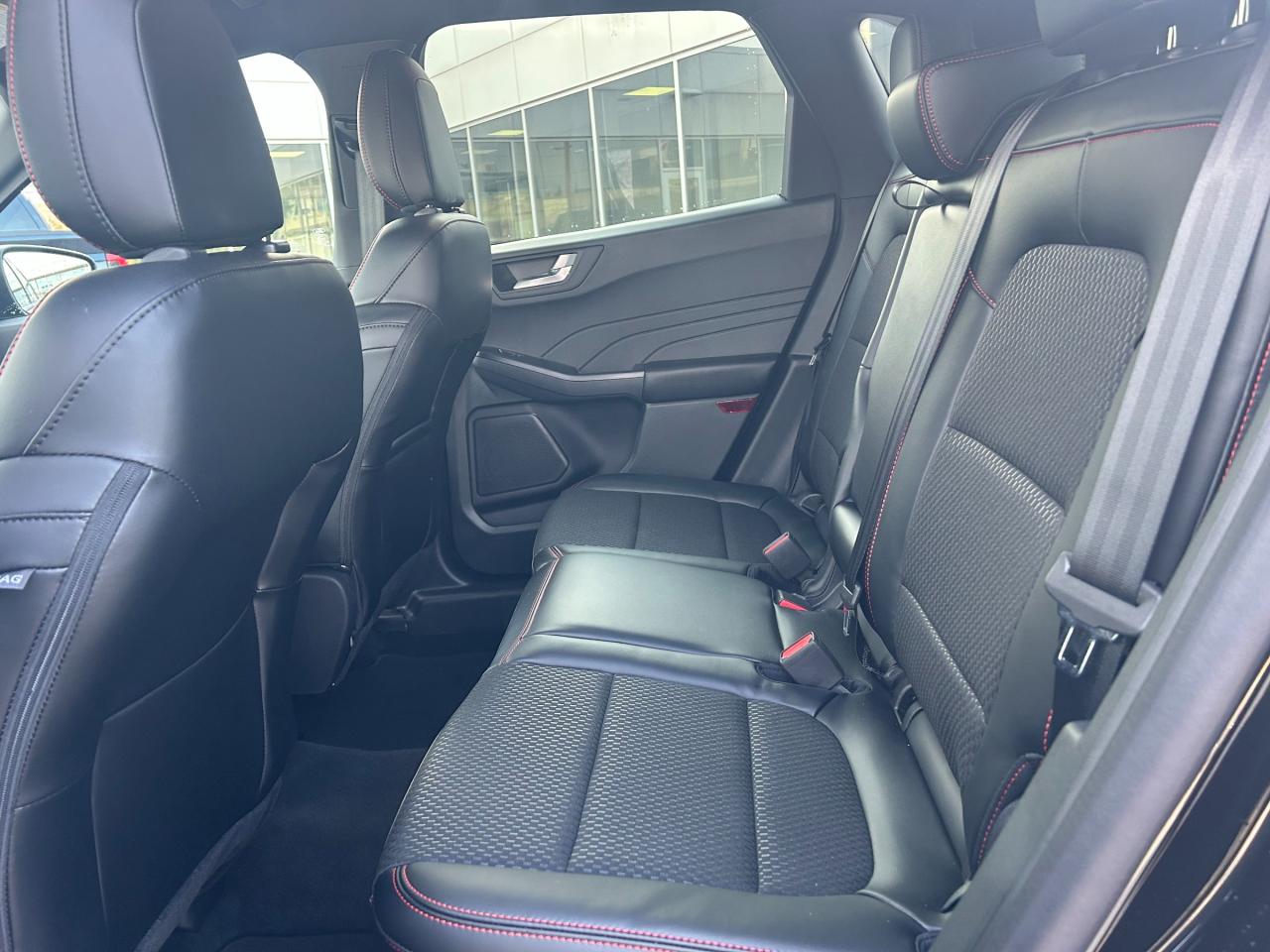 2025 Ford Escape ST-Line Select 4dr All-Wheel Drive Photo