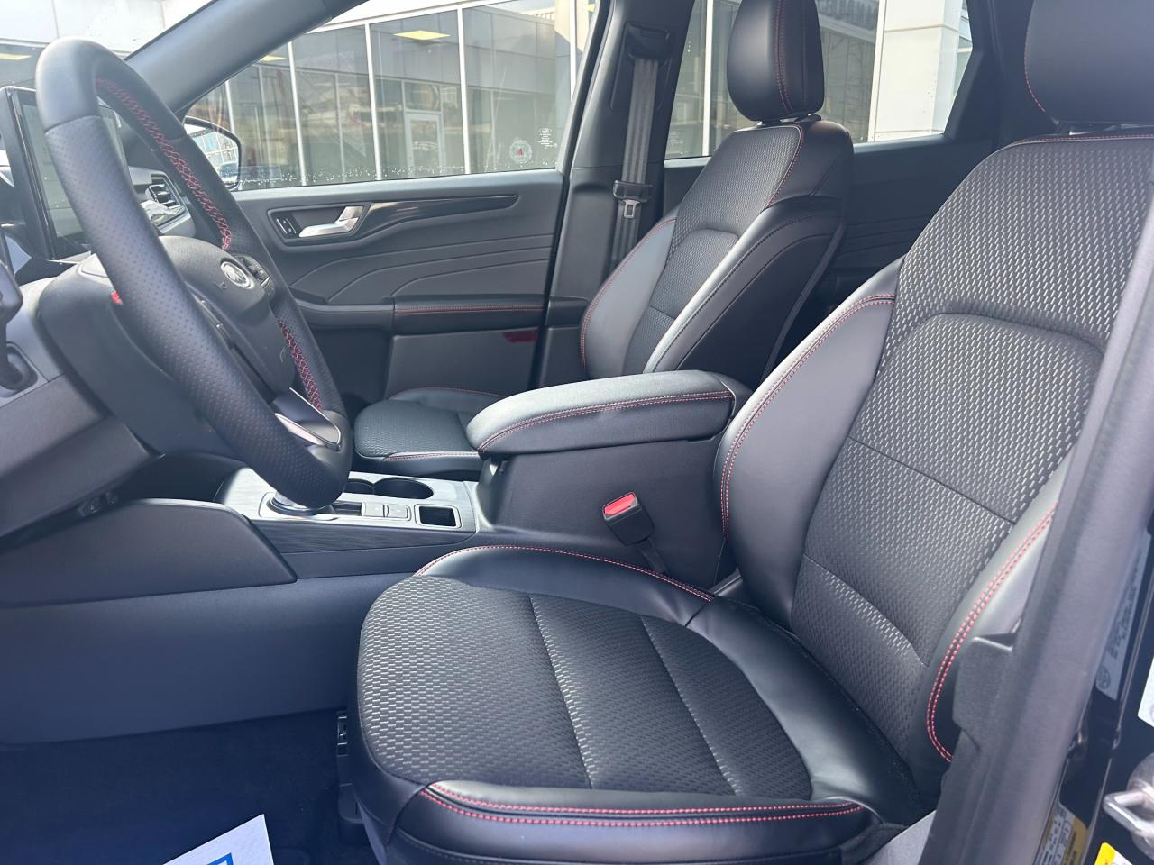 2025 Ford Escape ST-Line Select 4dr All-Wheel Drive Photo