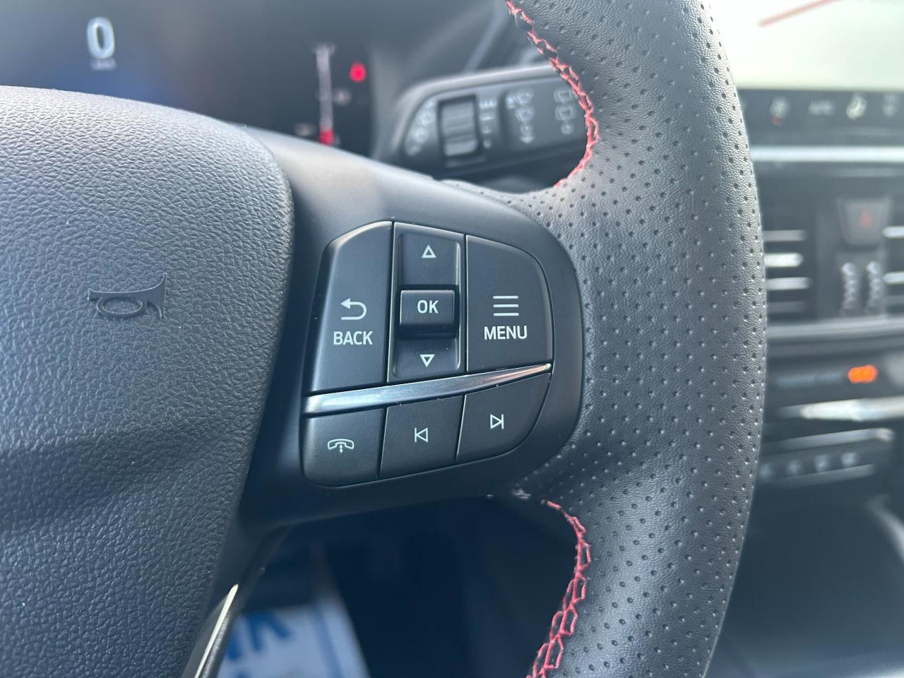 2025 Ford Escape ST-Line Select 4dr All-Wheel Drive Photo