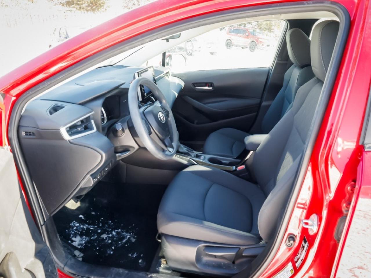 2020 Toyota Corolla LE Photo