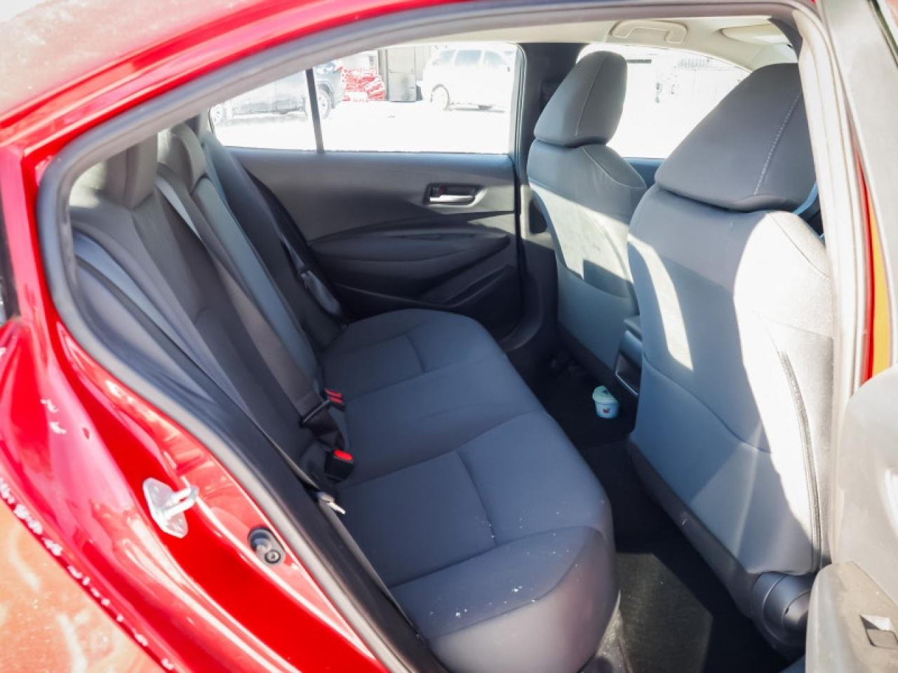 2020 Toyota Corolla LE Photo