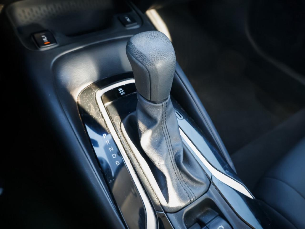 2020 Toyota Corolla LE Photo