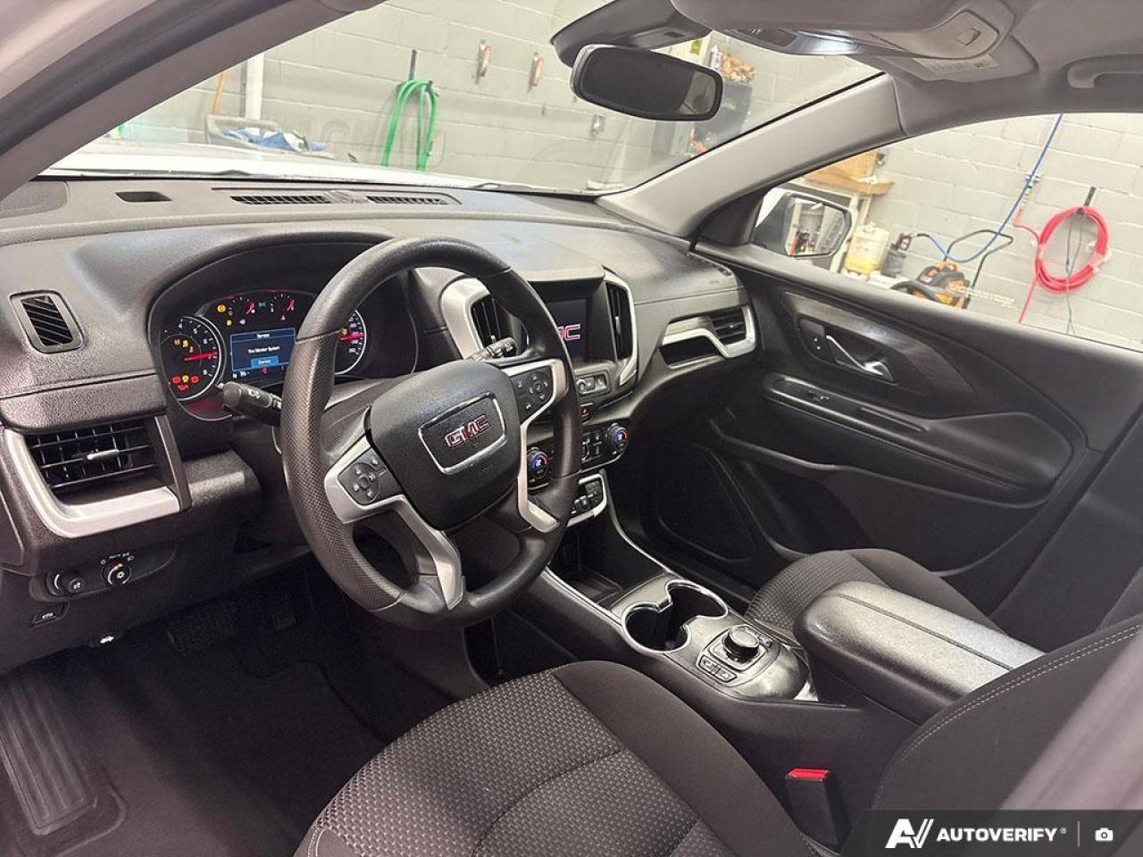 2024 GMC Terrain SLE 4dr All-Wheel Drive Photo