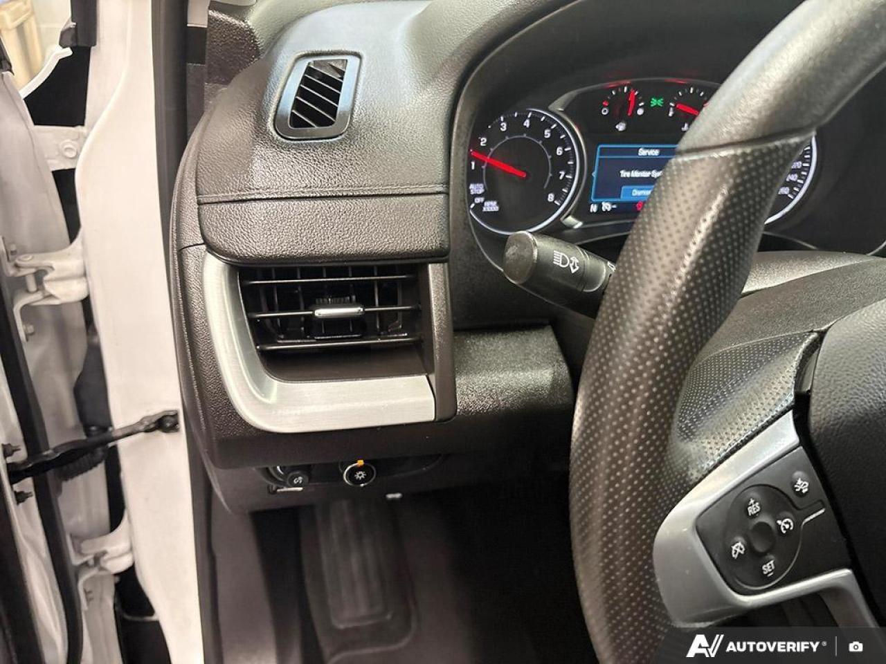 2024 GMC Terrain SLE 4dr All-Wheel Drive Photo