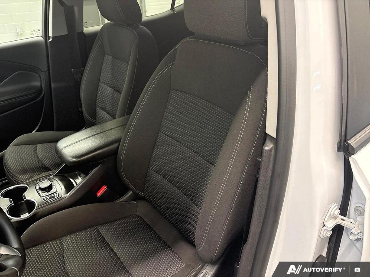 2024 GMC Terrain SLE 4dr All-Wheel Drive Photo