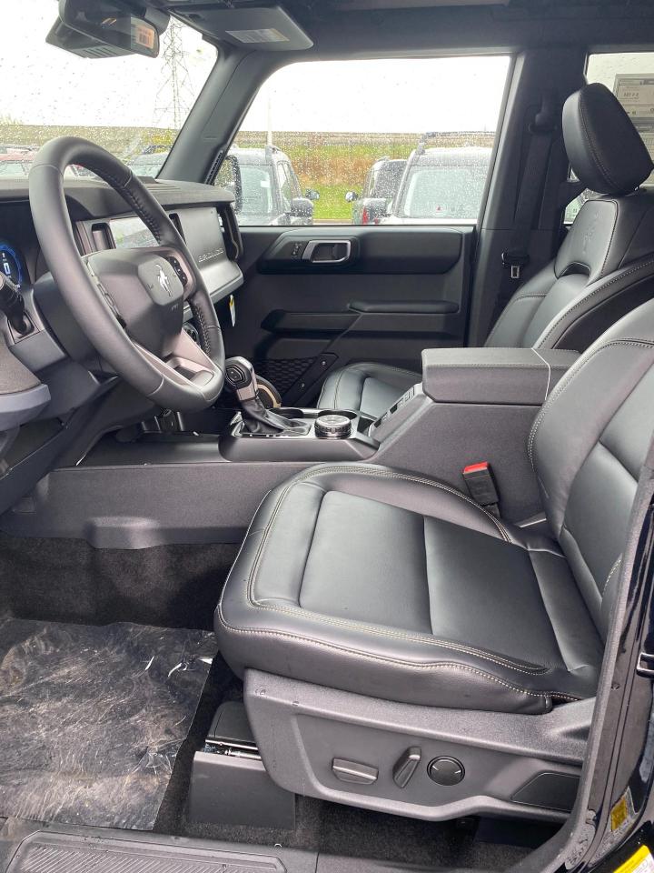 2025 Ford Bronco Badlands 4dr 4x4 Photo