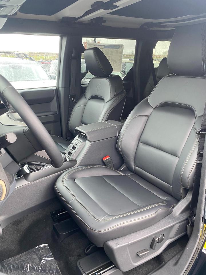 2025 Ford Bronco Badlands 4dr 4x4 Photo