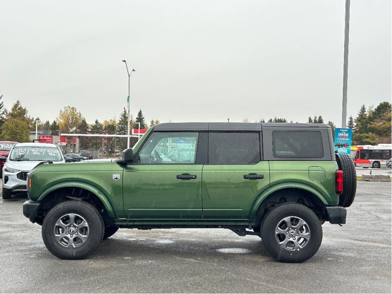 2022 Ford Bronco Big Bend 4dr 4x4 Photo
