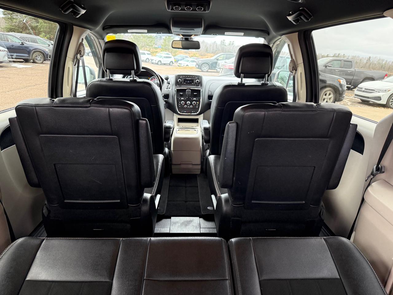 2019 Dodge Grand Caravan CVP/SXT Passenger Van Photo