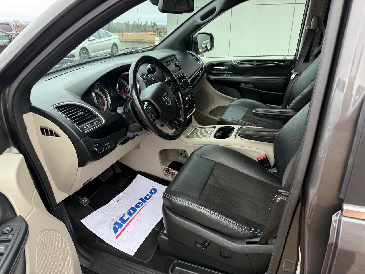 2019 Dodge Grand Caravan CVP/SXT Passenger Van Photo