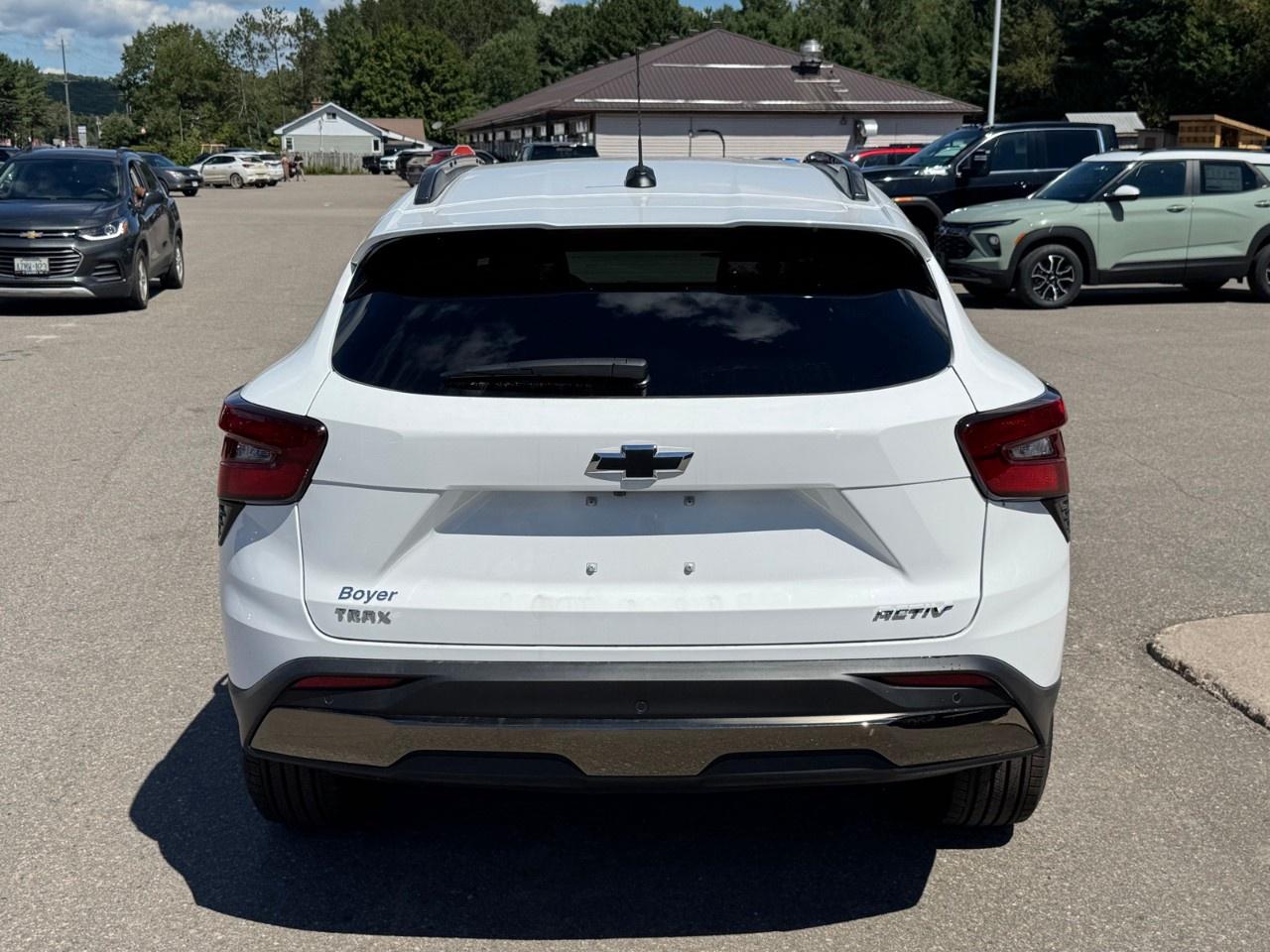 2025 Chevrolet Trax FWD 4dr ACTIV Photo