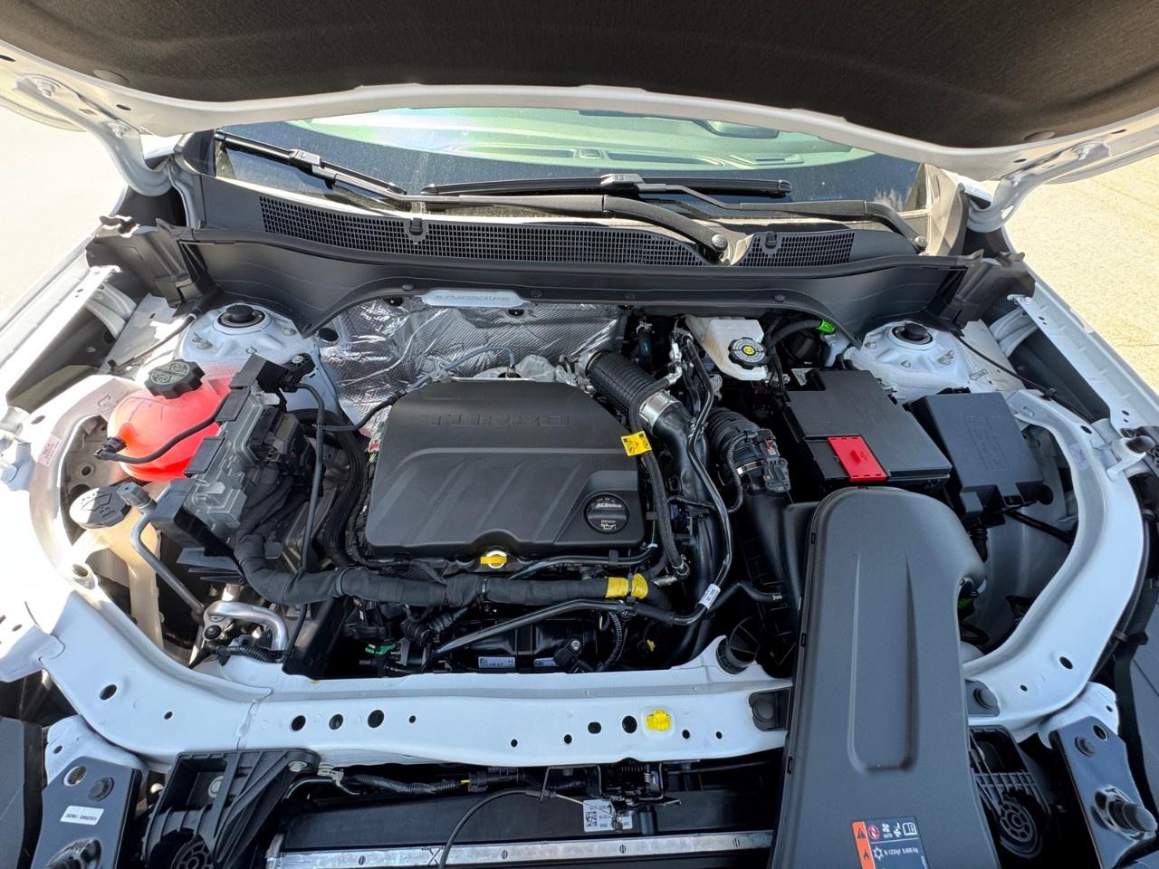 2025 Chevrolet Trax FWD 4dr ACTIV Photo