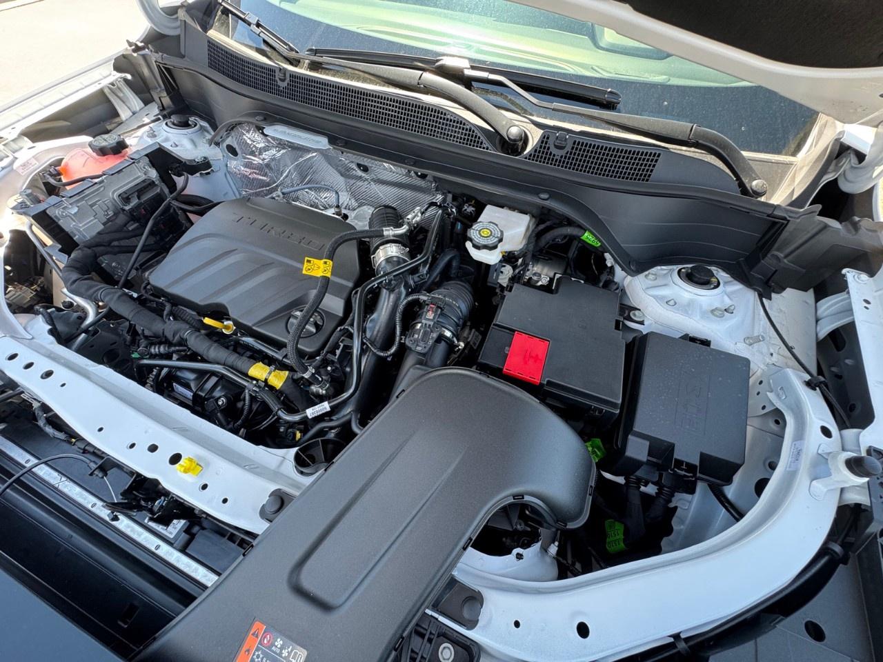 2025 Chevrolet Trax FWD 4dr ACTIV Photo