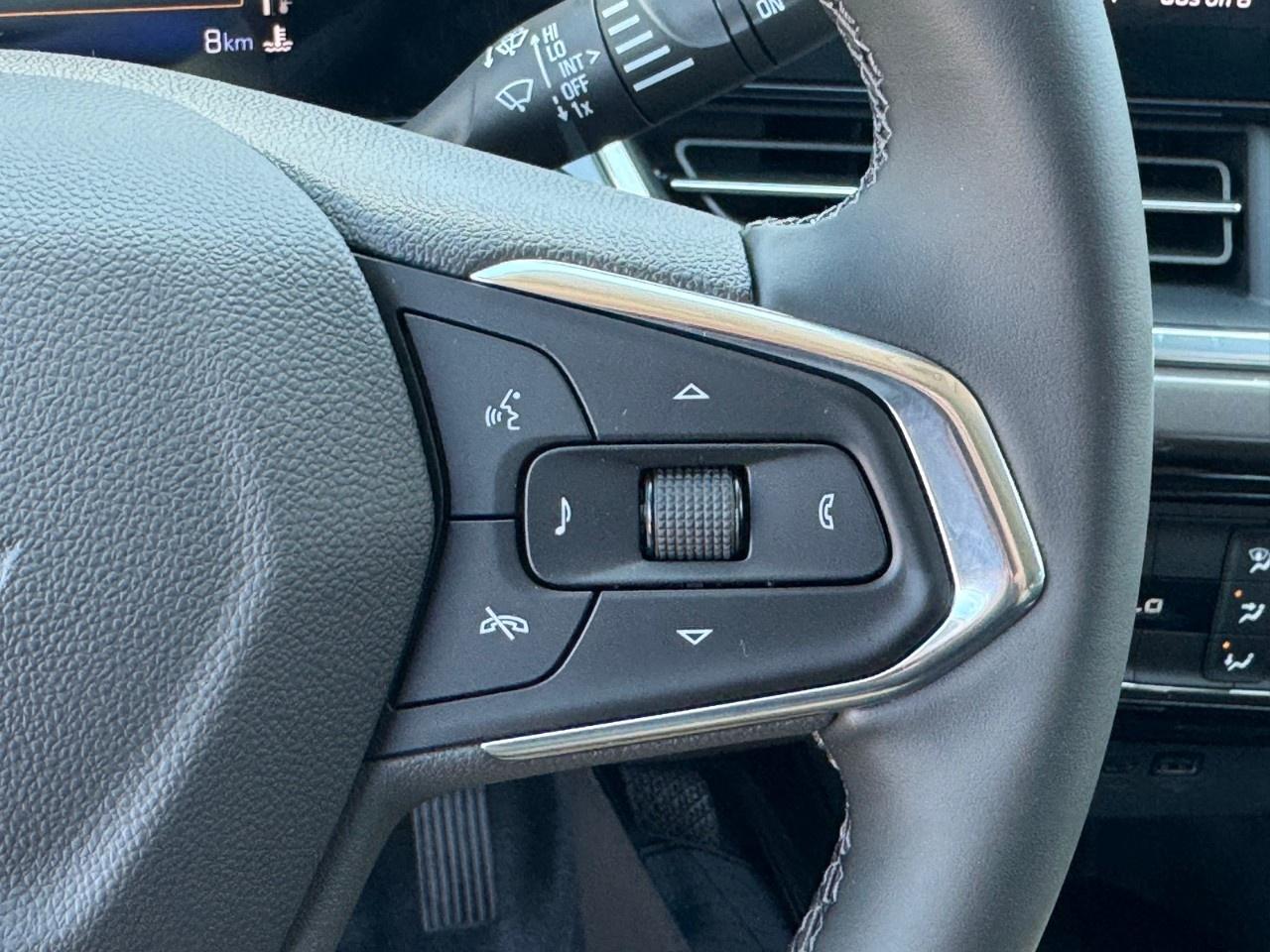 2025 Chevrolet Trax FWD 4dr ACTIV Photo