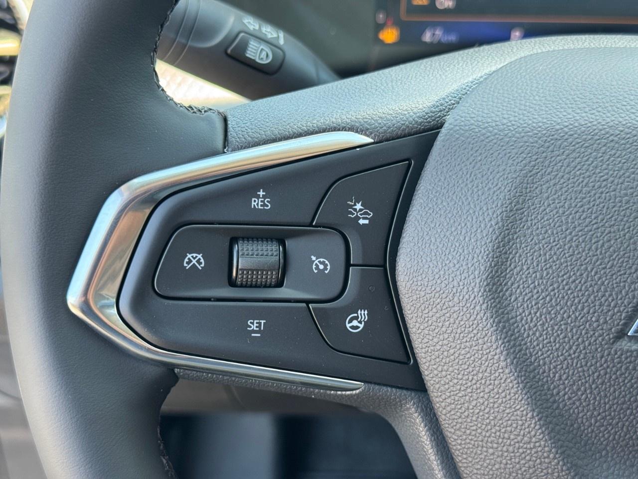 2025 Chevrolet Trax FWD 4dr ACTIV Photo