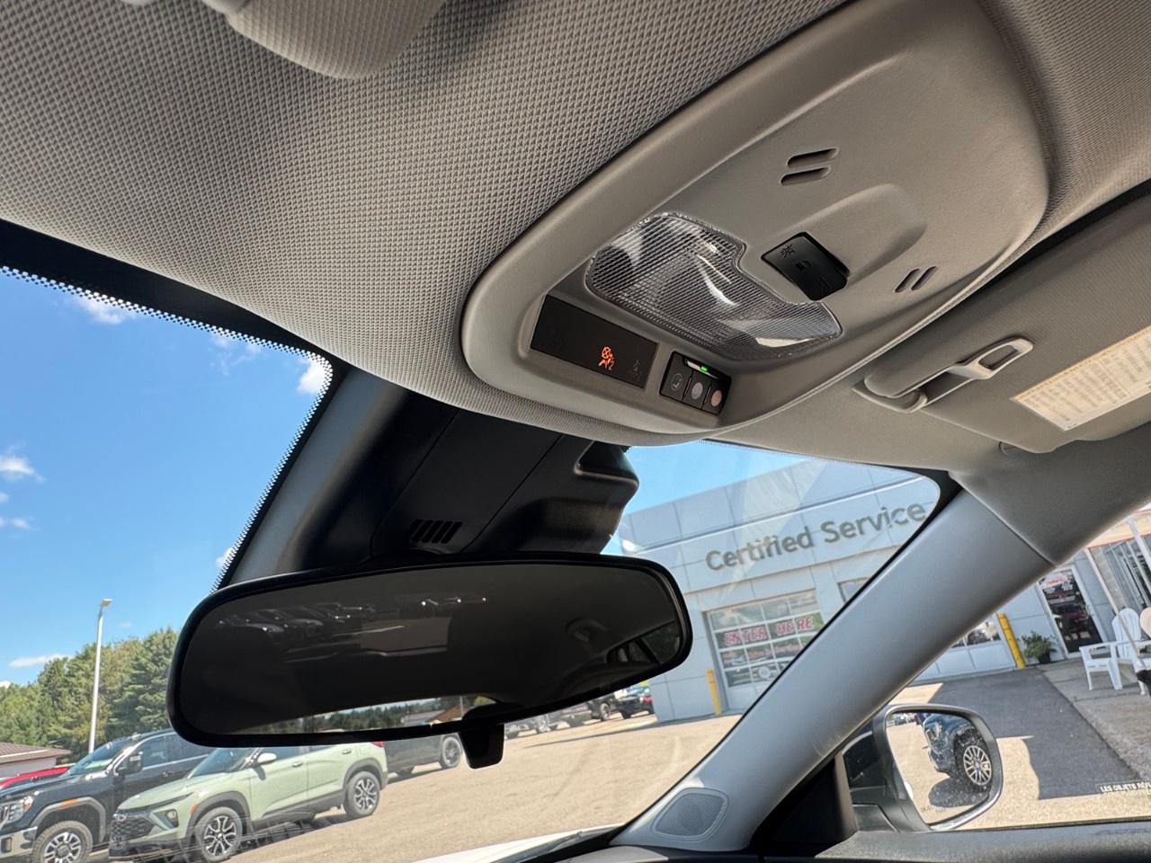 2025 Chevrolet Trax FWD 4dr ACTIV Photo