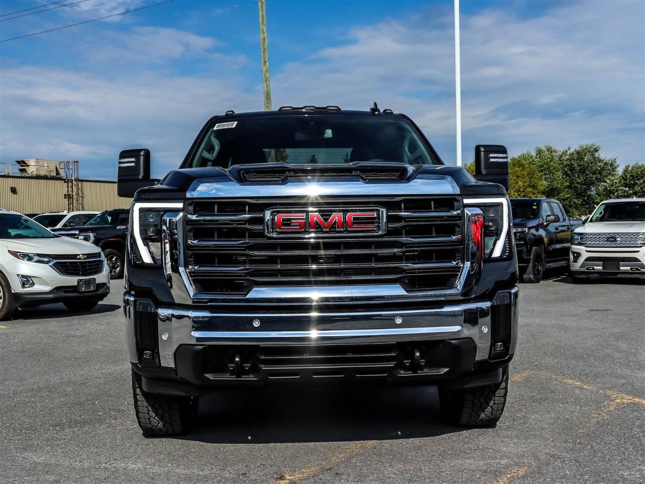 2026 GMC Sierra 3500HD 4WD Crew Cab Standard Box SLE Photo
