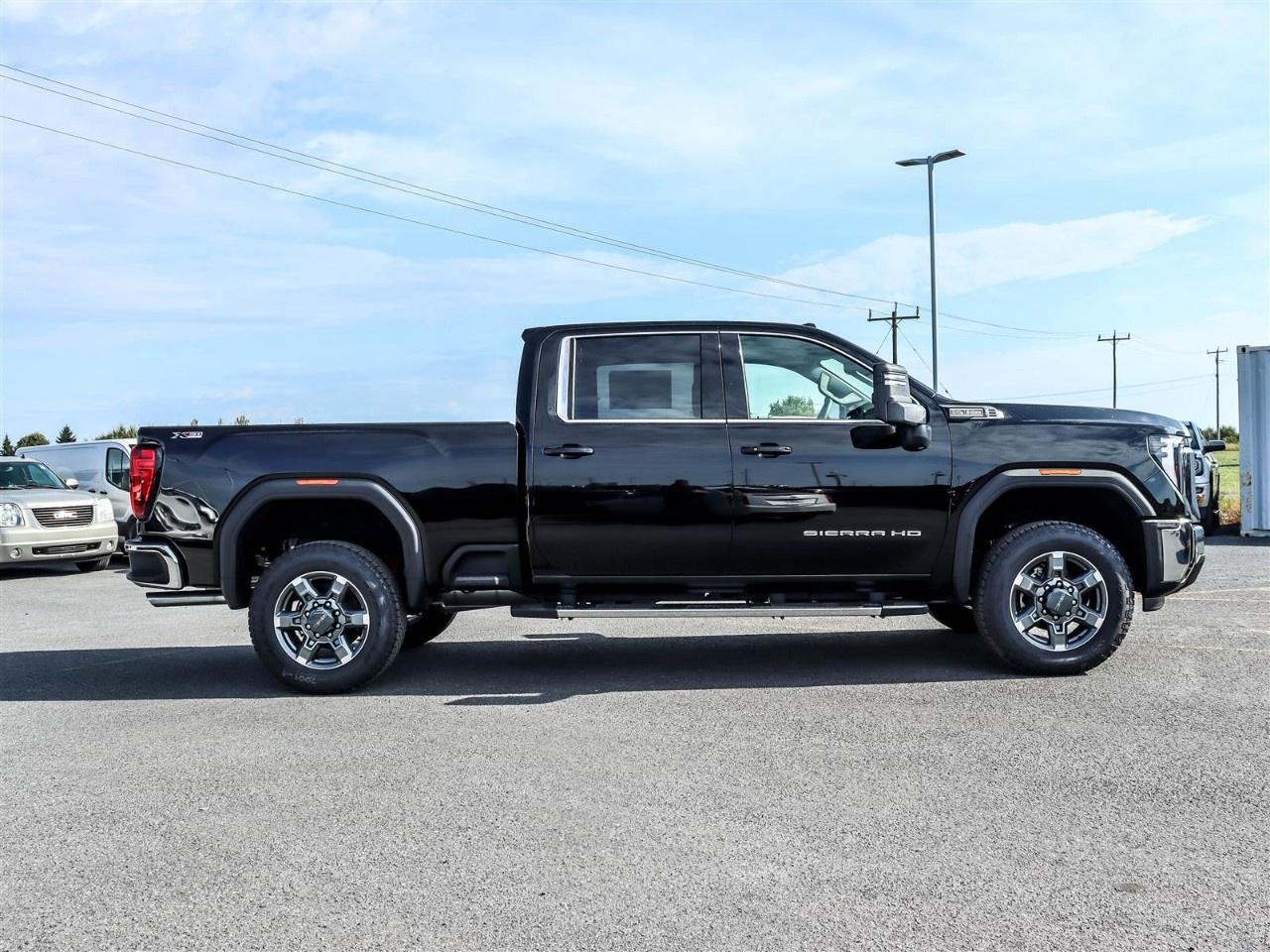 2026 GMC Sierra 3500HD 4WD Crew Cab Standard Box SLE Photo