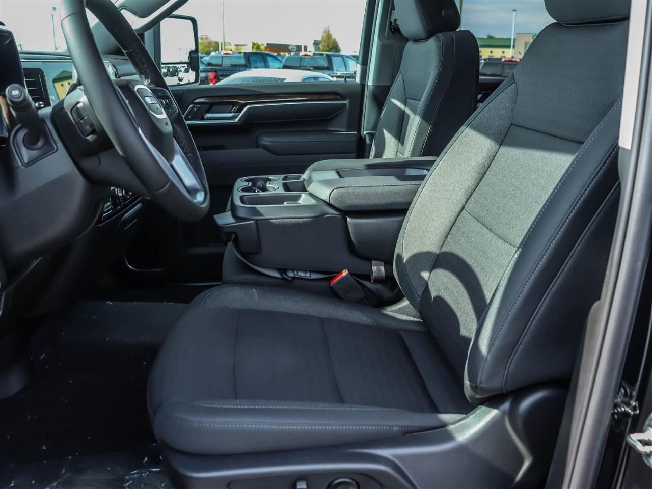 2026 GMC Sierra 3500HD 4WD Crew Cab Standard Box SLE Photo