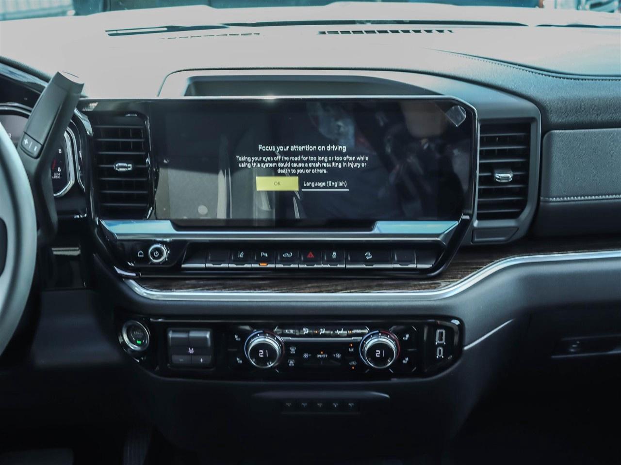 2026 GMC Sierra 3500HD 4WD Crew Cab Standard Box SLE Photo