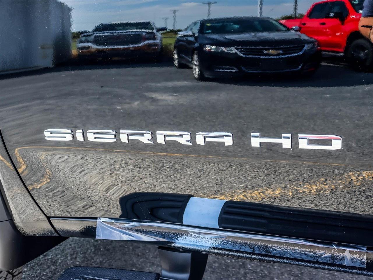 2026 GMC Sierra 3500HD 4WD Crew Cab Standard Box SLE Photo