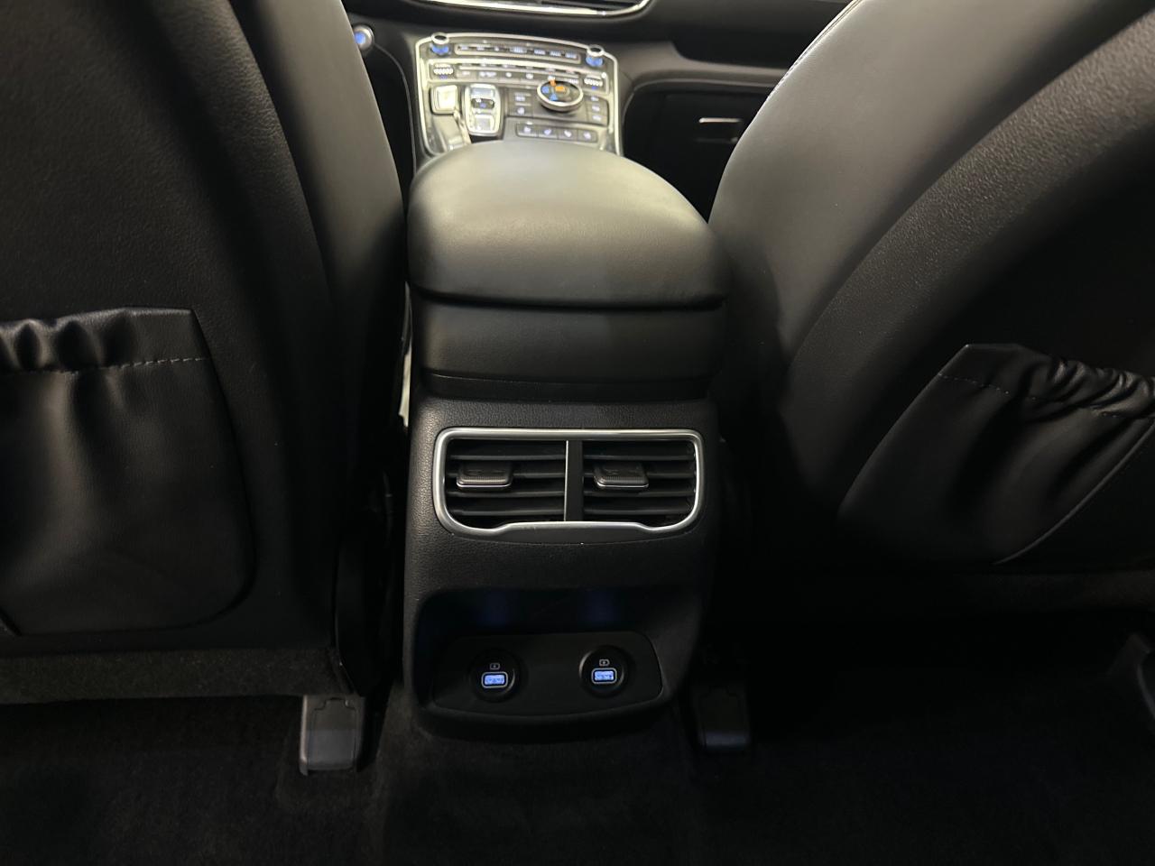 2023 Hyundai Santa Fe HEV Luxury 4dr All-Wheel Drive Photo