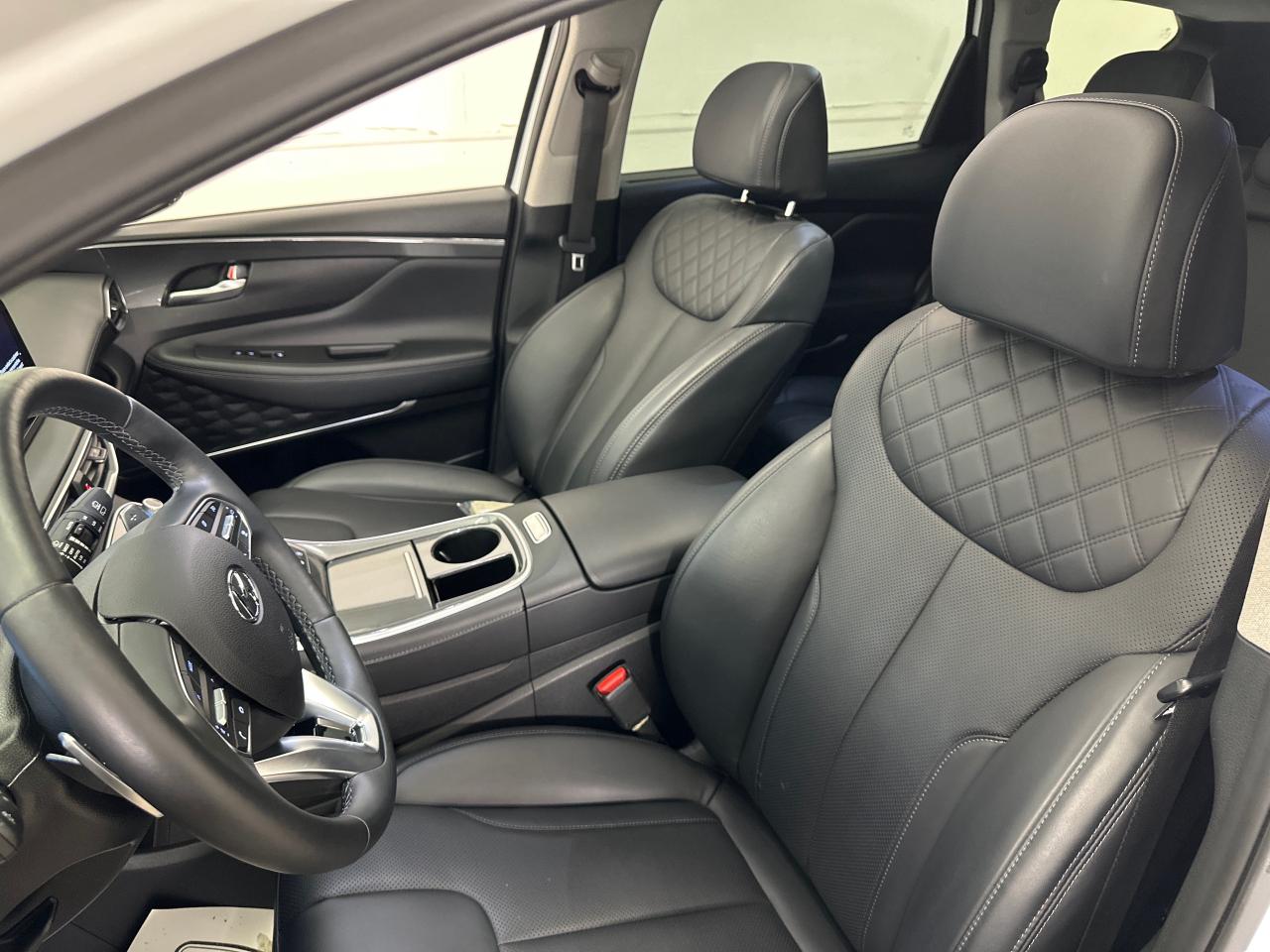 2023 Hyundai Santa Fe HEV Luxury 4dr All-Wheel Drive Photo