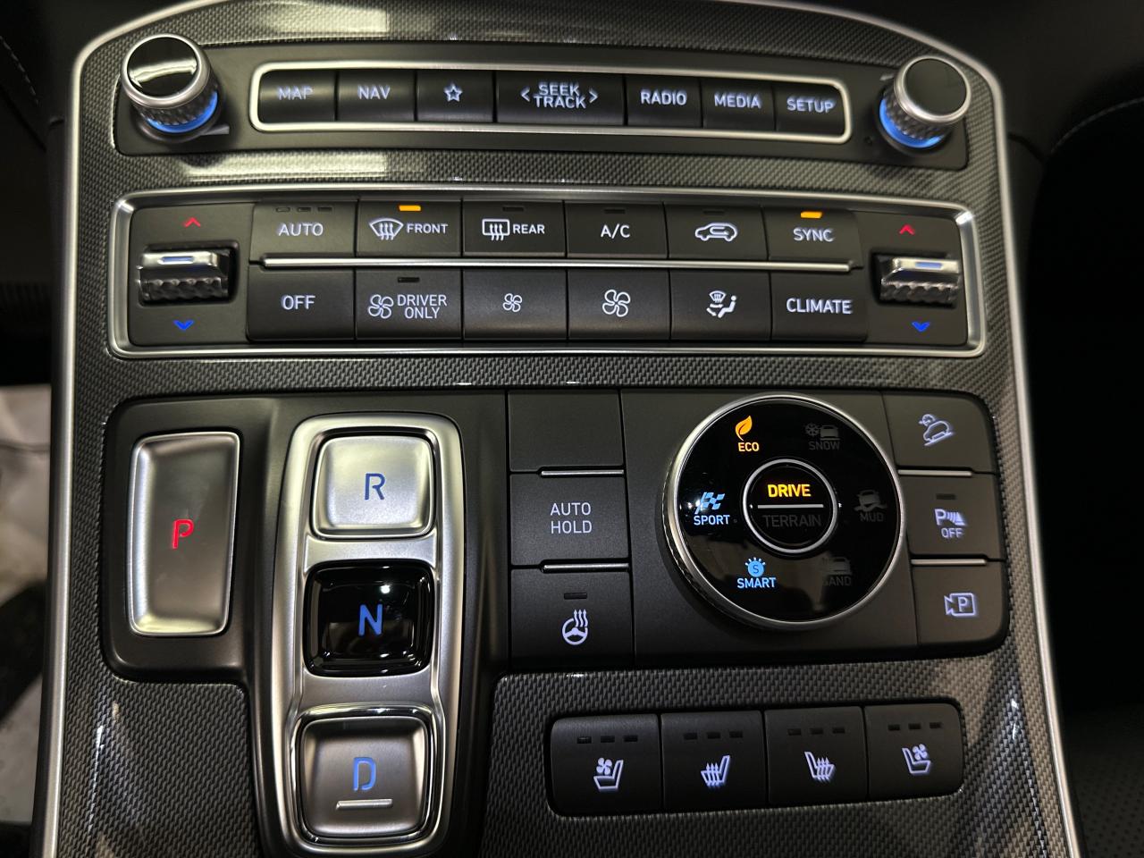 2023 Hyundai Santa Fe HEV Luxury 4dr All-Wheel Drive Photo