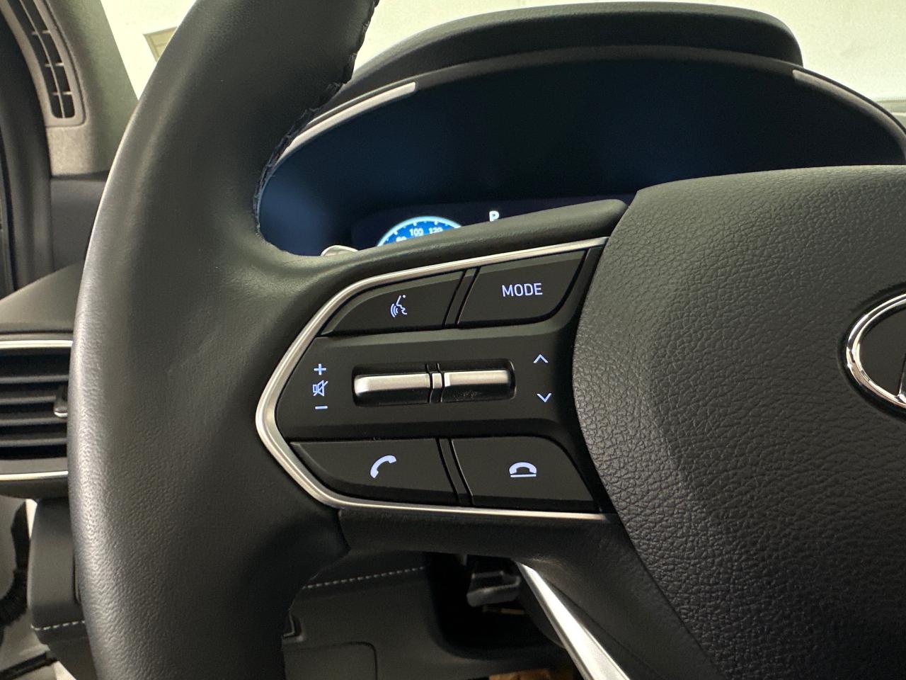 2023 Hyundai Santa Fe HEV Luxury 4dr All-Wheel Drive Photo