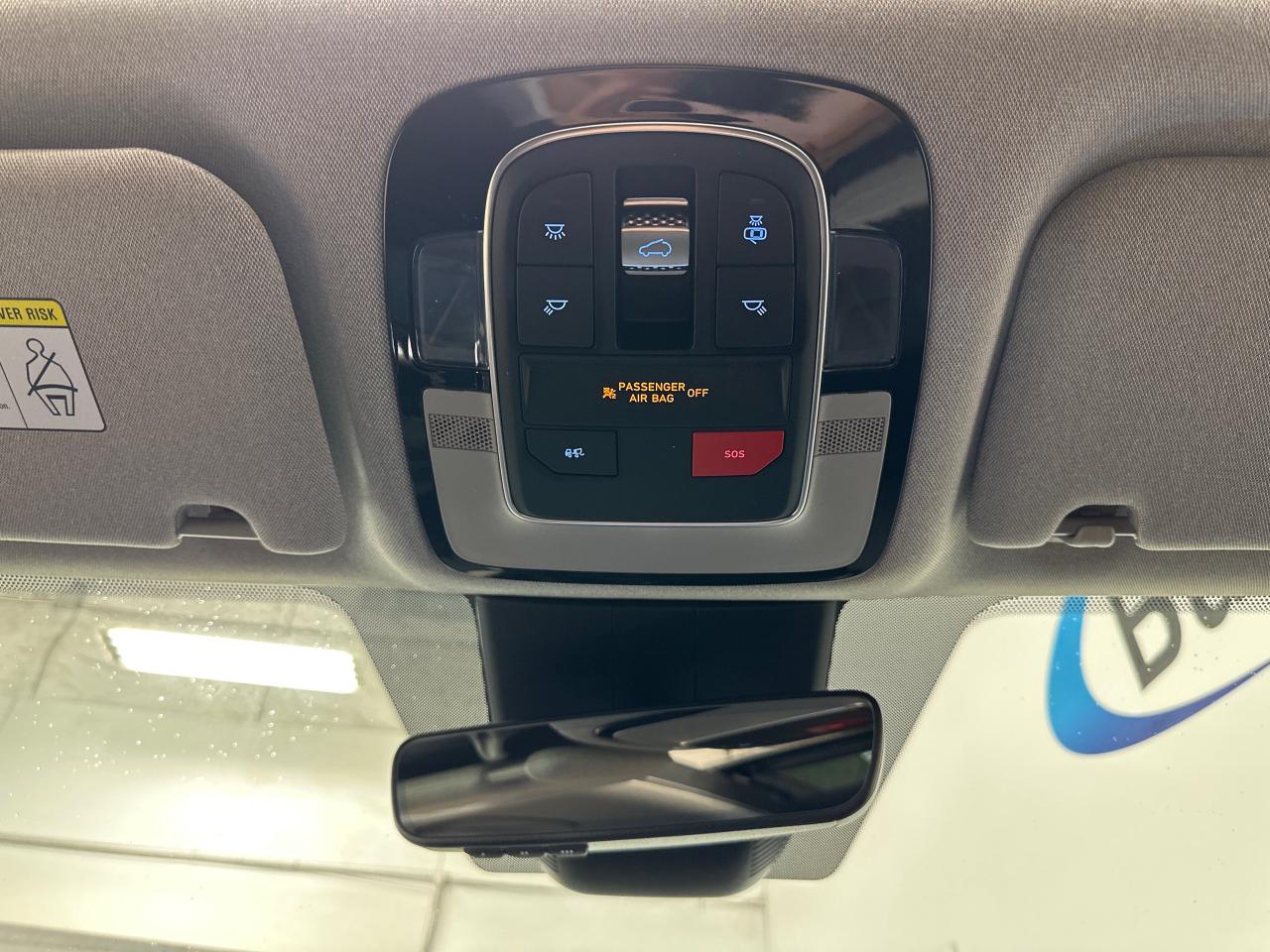 2023 Hyundai Santa Fe HEV Luxury 4dr All-Wheel Drive Photo