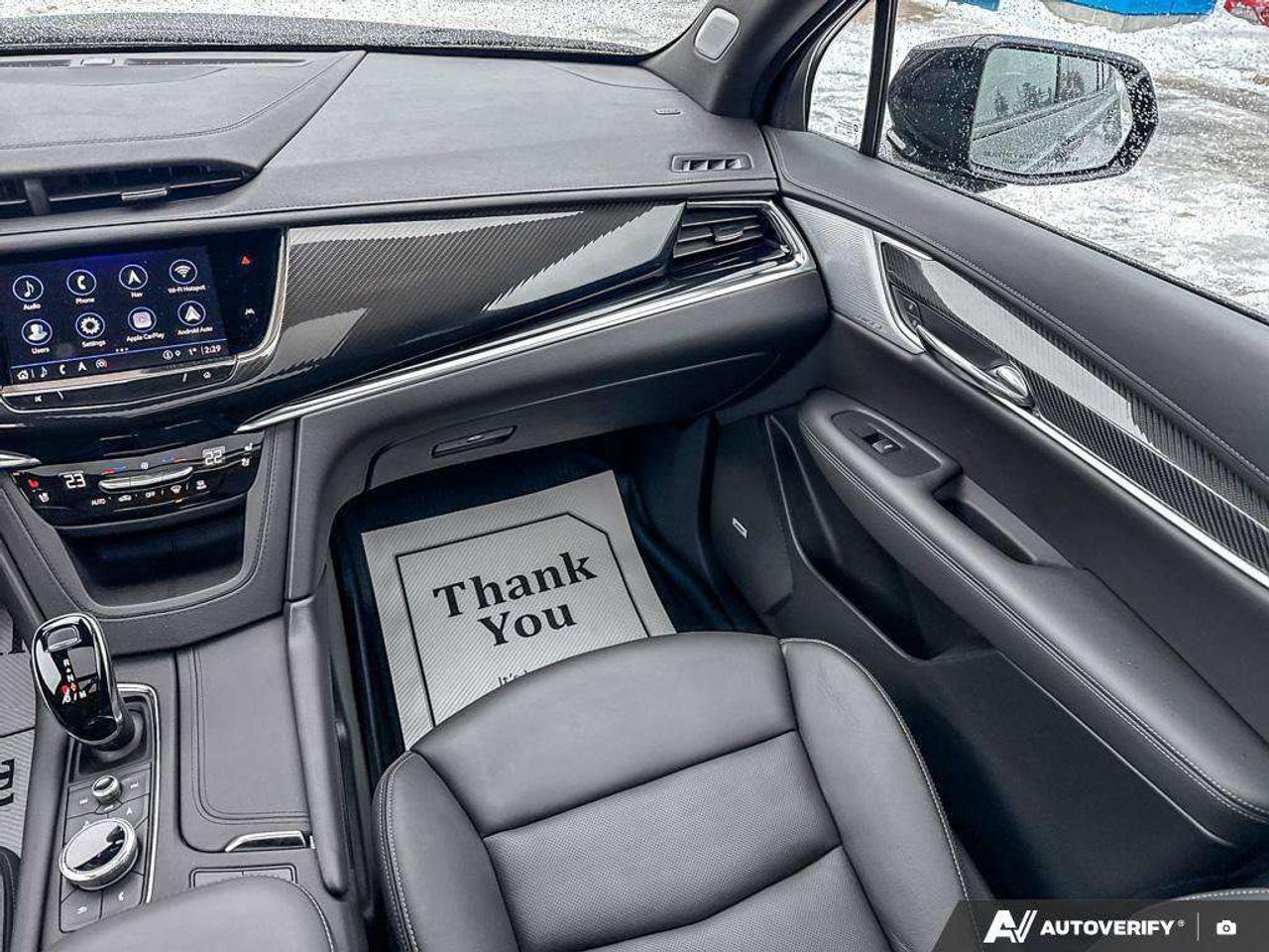 2025 Cadillac XT6 LOADED. SURROUND VISION RECORDER. AIR IONIZER. CERTIFIED. Photo