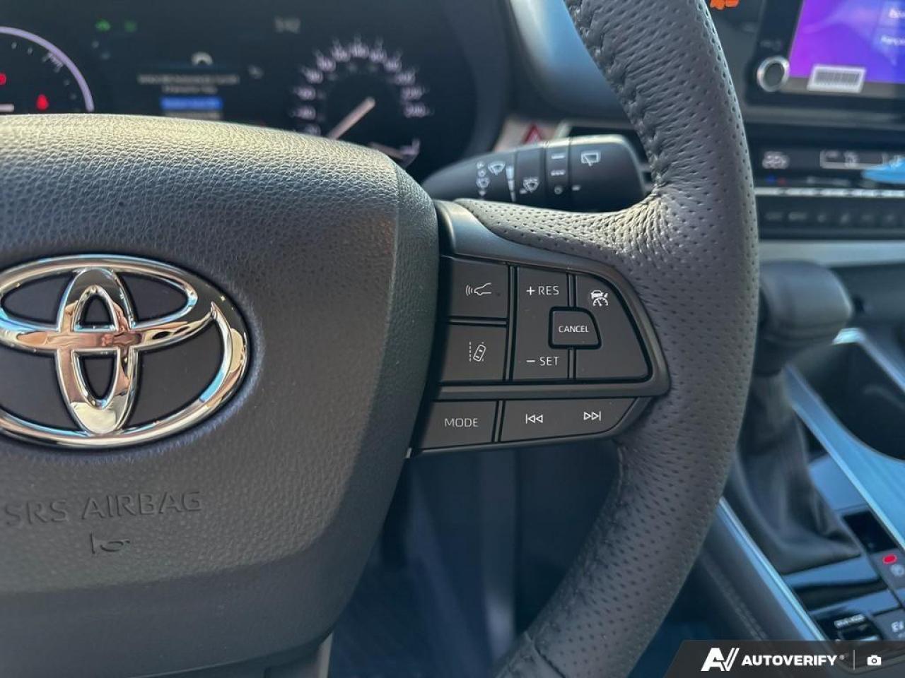 2025 Toyota Sienna LE 8-Passenger 4dr All-Wheel Drive Passenger Van Photo