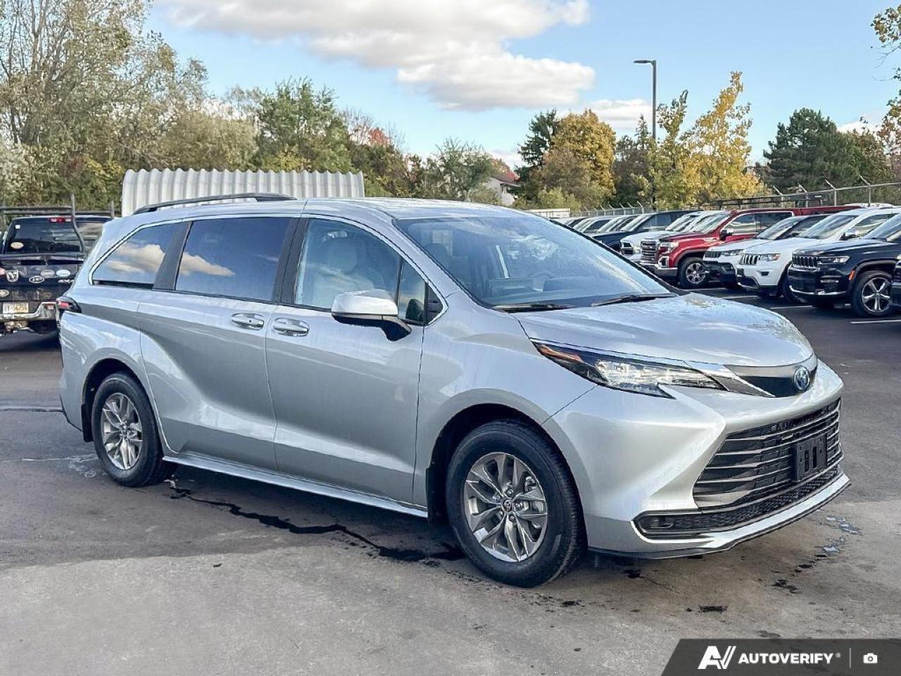 2025 Toyota Sienna LE 8-Passenger 4dr All-Wheel Drive Passenger Van Photo