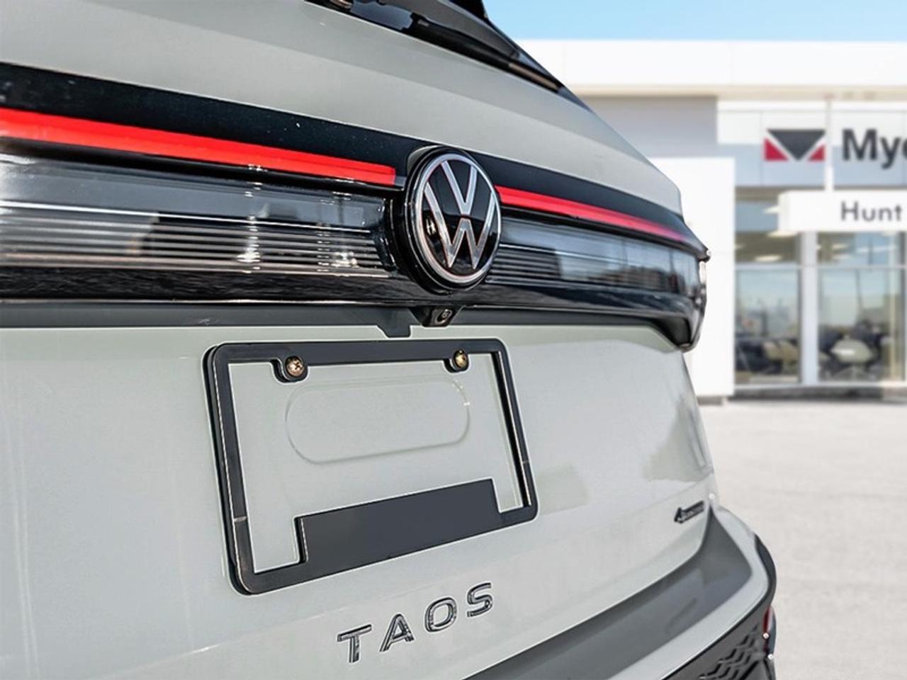 2026 Volkswagen Taos Comfortline Black Edition Photo