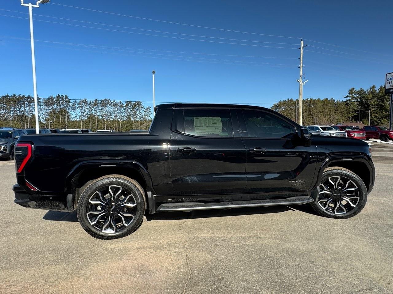 2025 GMC Sierra EV e4WD Crew Cab Max Range Denali Photo