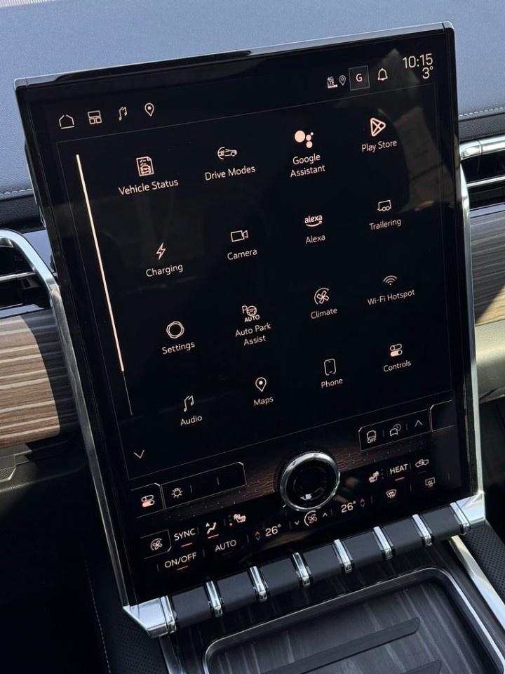 2025 GMC Sierra EV e4WD Crew Cab Max Range Denali Photo