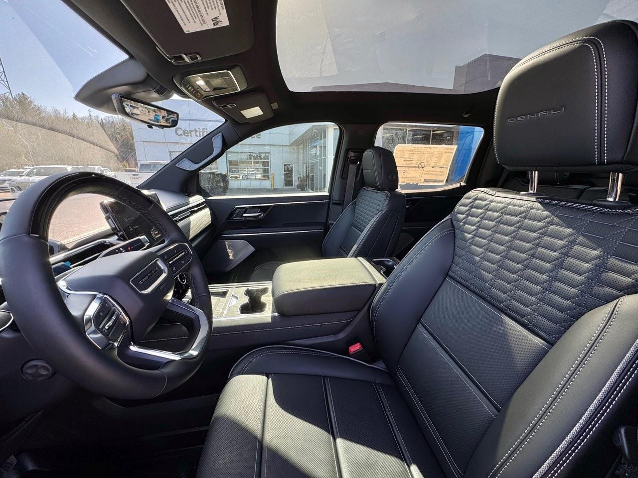 2025 GMC Sierra EV e4WD Crew Cab Max Range Denali Photo