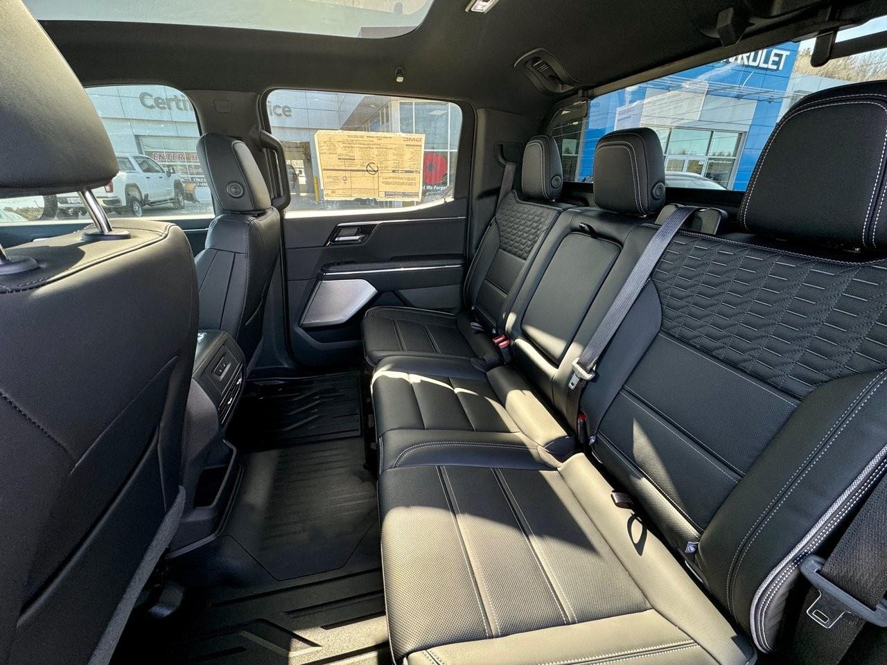 2025 GMC Sierra EV e4WD Crew Cab Max Range Denali Photo