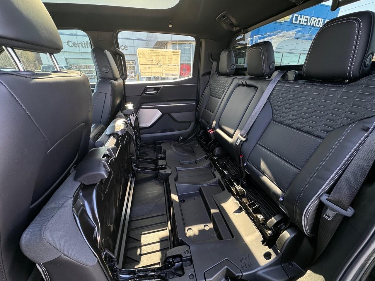 2025 GMC Sierra EV e4WD Crew Cab Max Range Denali Photo